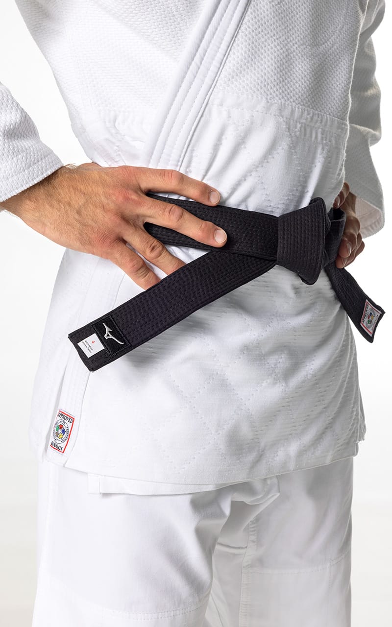 MIZUNO Yusho III Judogi, IJF, 750 g