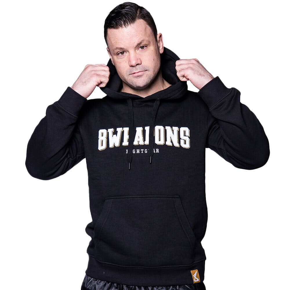 8 WEAPONS Hoodie, Classic - Svart